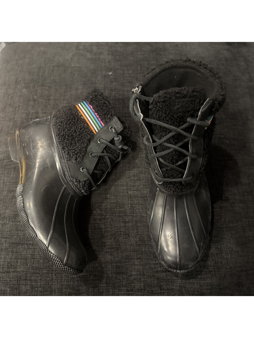 SPERRY WOMEN'S SALTWATER SHERPA RAIN BOOT SIZE 8 RAINBOW/BLACK
